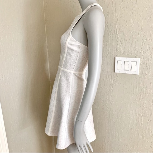 TOPSHOP Knit Fit & Flare Skater Dress Open Back Zipper White Shimmer Metallic - Picture 10 of 16